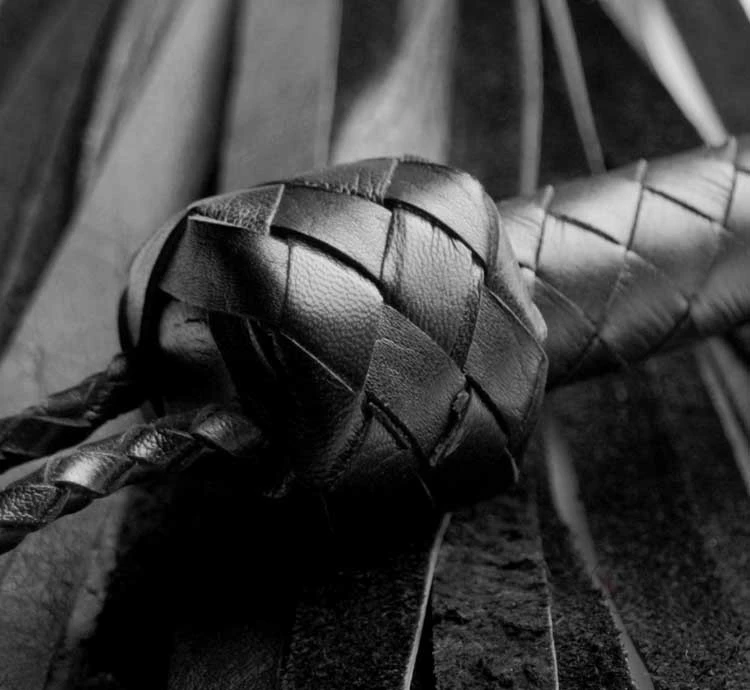 Floggers Extreme Sex Toys, Bondage, & Fucking Machines | ExtremeRestraints 5 Floggers Extreme Sex Toys, Bondage, & Fucking Machines | ExtremeRestraints - Image 3